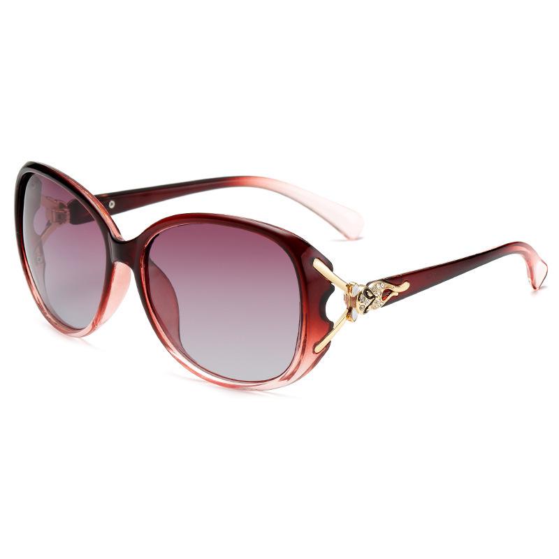 Women's European-American Fashion Sunglasses - Large Frame Fox Head Model 8842