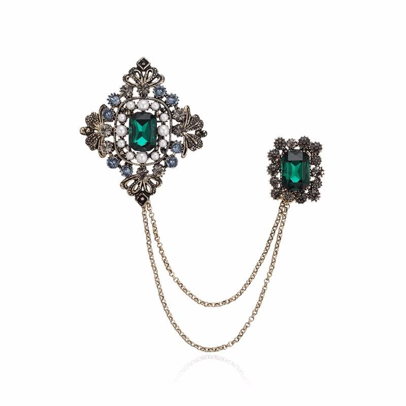 Elegant Retro Baroque Emerald Tassel Brooch – Versatile Women's Accessory