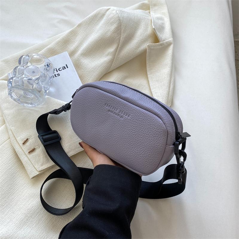 

Сумка для мобильного телефона для женщин, новая текстура, мягкая кожа, квадратная сумка через плечо, повседневная, универсальная, с широким ремнем через плечо