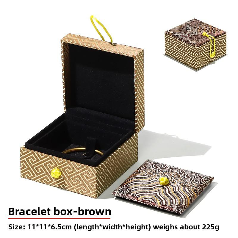 Modern Square Embossed Design Jewelry Storage Box for Necklaces Bracelets Brocade Cloth Luxury Gift Elegant Packaging Box