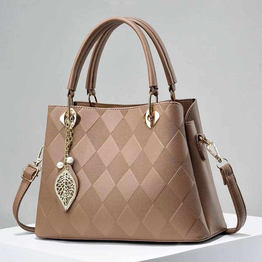 Fashion Women's Bag Mother Bag Latest Design Middle-aged Women's Bag Large Size Capacity Goddess Solid Colour Latest Bag