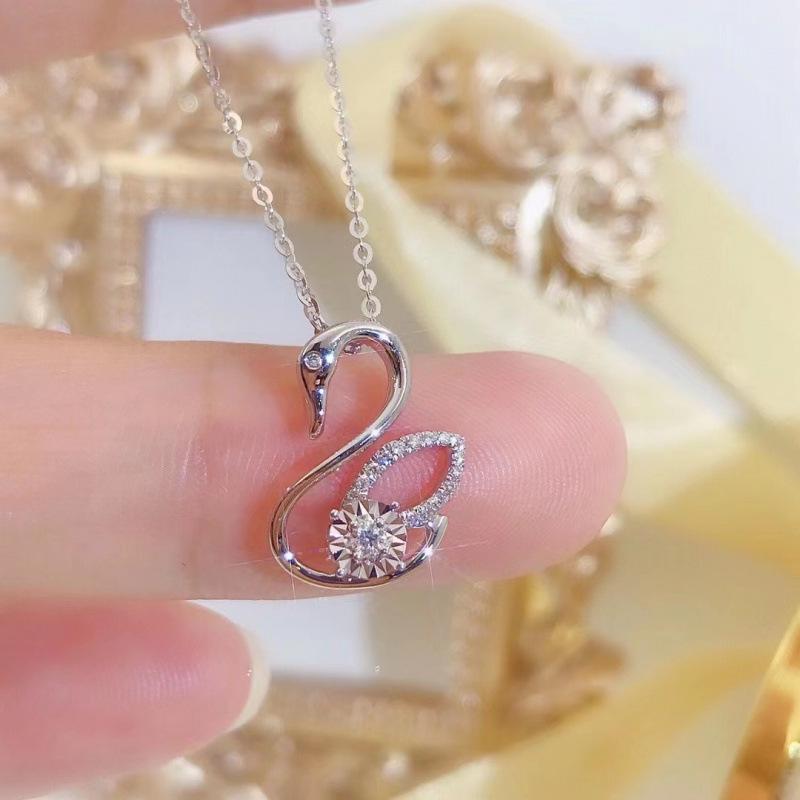 Rose Gold Swan Clavicle Necklace: Elegant & Luxurious Gift for Her (2022)