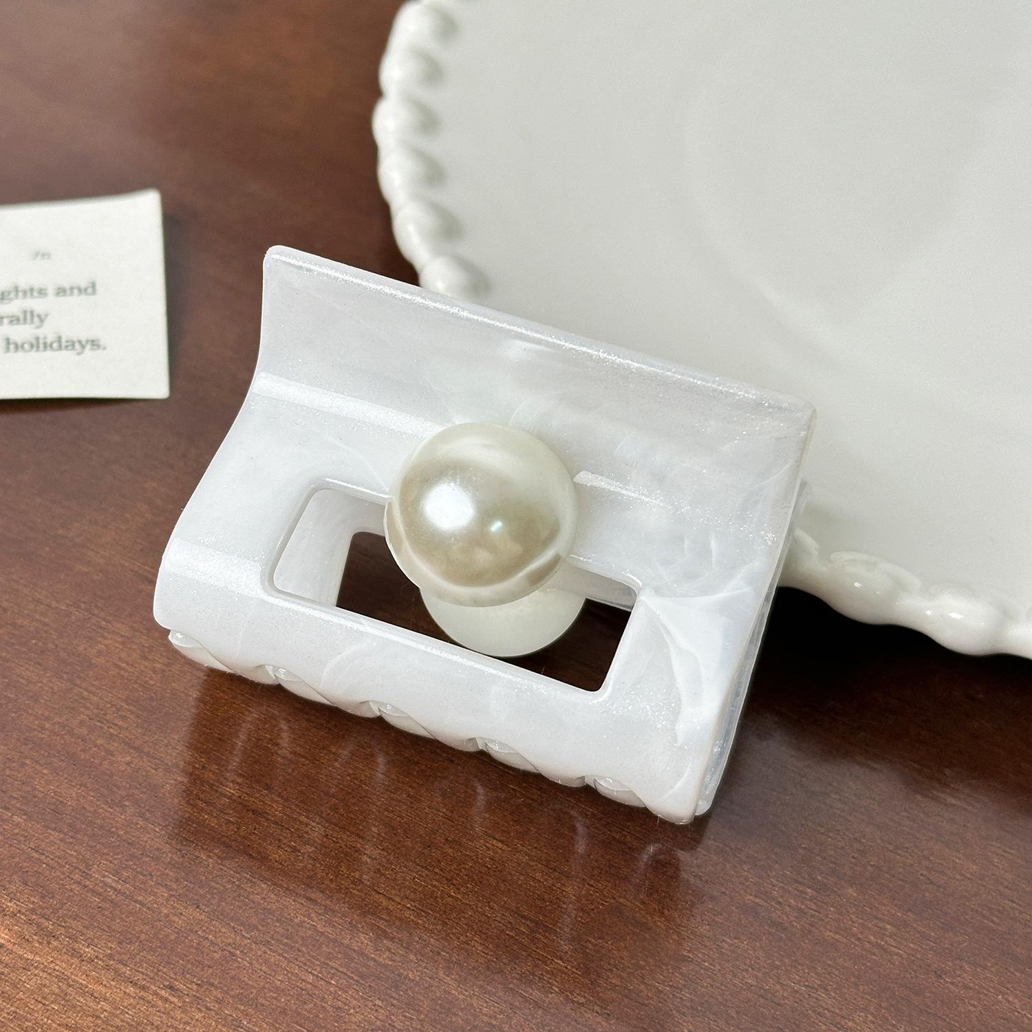 

Style Timeless Retro Flower Hair Claw Clips Crafted With Premium Finish Pearl White Square Clip6cm