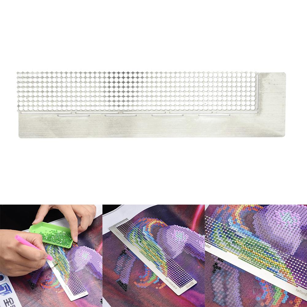 5D Diamond Pasted Painting Ruler 16x4cm Stainless Steel Rhinestone Point Ruler Practical 400 Holes for DIY Diamond Painting Kits