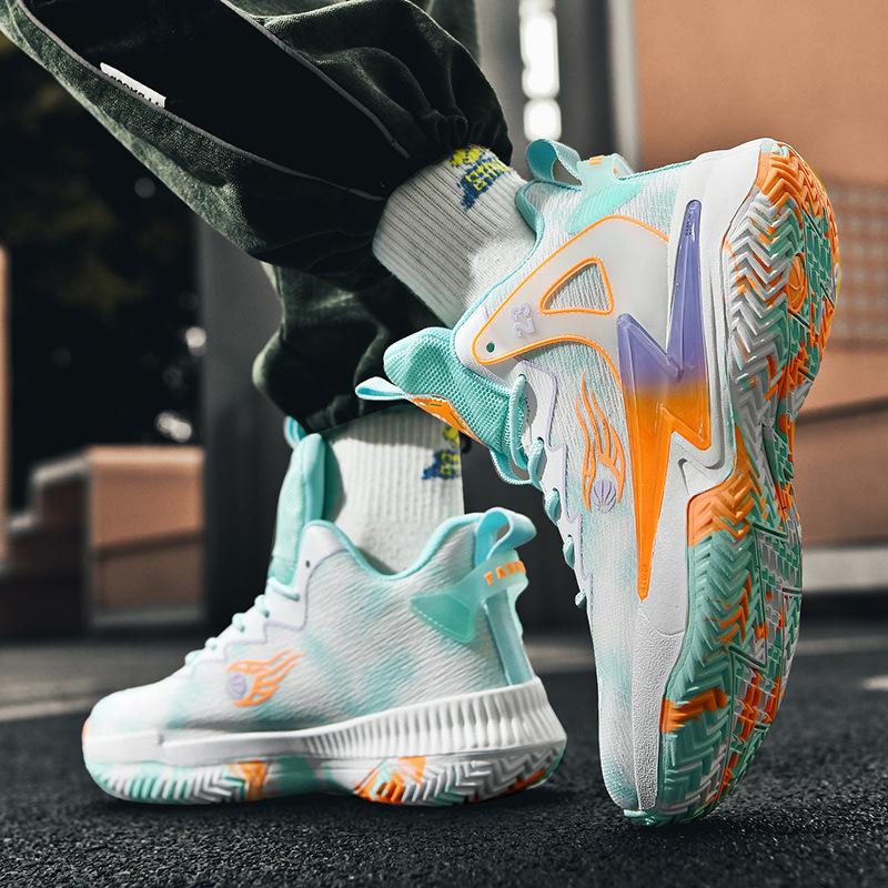 New Basketball Shoes Men's Summer Lightweight Casual Sports Running Shoes Breathable Mesh Teen Students Actual Combat Shoes