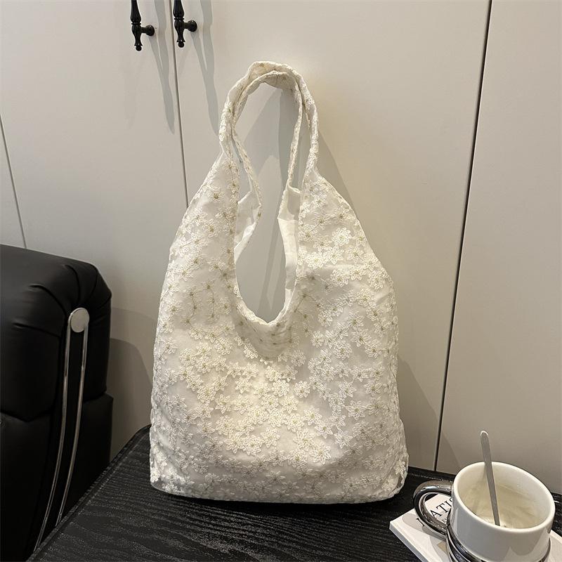 Small fresh lace flower canvas bag women's new large-capacity shoulder support bag commuter armpit bag