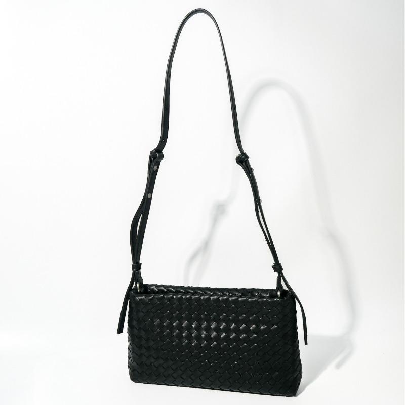 

New high-end small square bag, versatile large-capacity hand-woven bag, fashionable women s bag, one-shoulder crossbody bag zipper