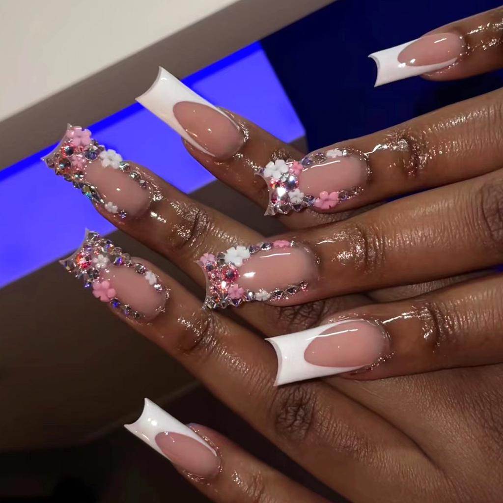 24 Pieces European and American Hot Girls Wear Nail Nail Pieces Medium and Long Flower White Edge Nail Piece Nail Piece Nail Piece Sticker Nail Piece