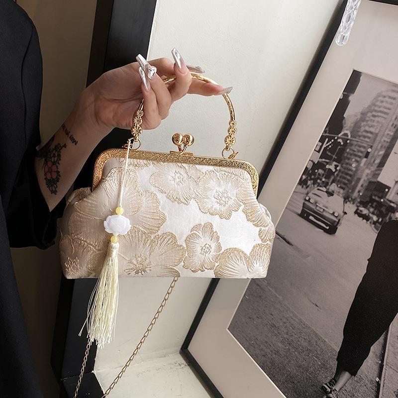 Chinese Style Embroidered Clutch Bag Silk Women's Fashion Shoulder Crossbody Bag with Shell Lock Chain