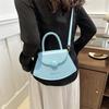 Chic Vintage Minimalist Womens Saddle Bag Stylish Fashionable Crossbody Purse