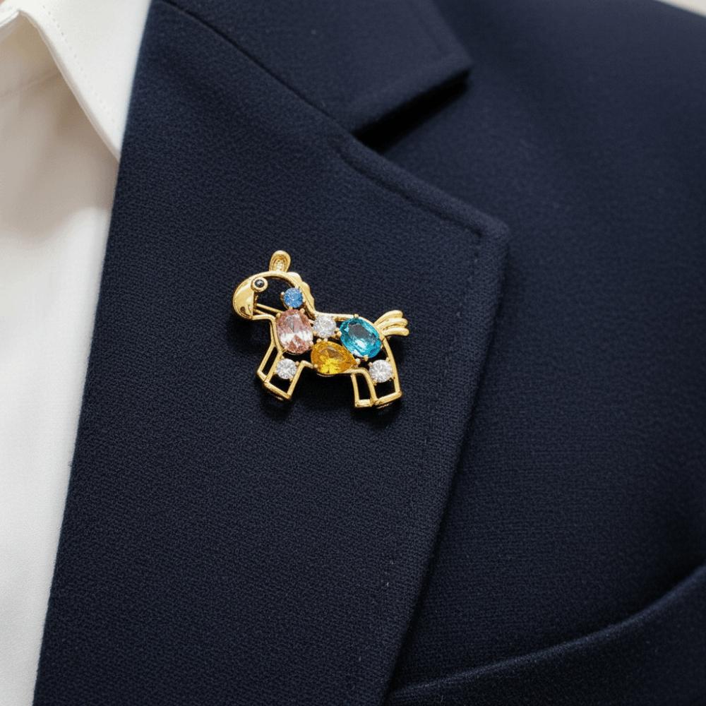 Elegance Zodiac Horse Brooch Understated Crystal Brooch Creative Animal Brooch Women Accessories