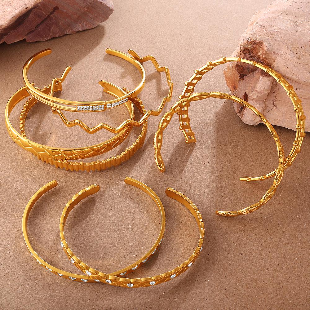 Retro Geometrisches Gewebtes Armband Set: Stapelbare, Hohlgefugte Offene Armbänder