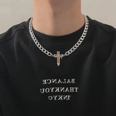Vyriškas auksinis kryželis kubietiško pynimo titano plieno vėrinys - hiphopo stiliaus raktikaulio ir megztinio grandinėlė