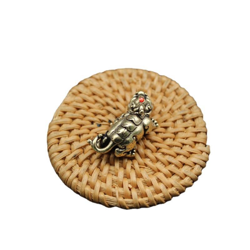 

Латунная точка бриллиант старая и счастливая, маленький Пиксю, домашний декор, рабочий стол, кабинет, маленькое украшение, украшение, чайный питомец, ручка