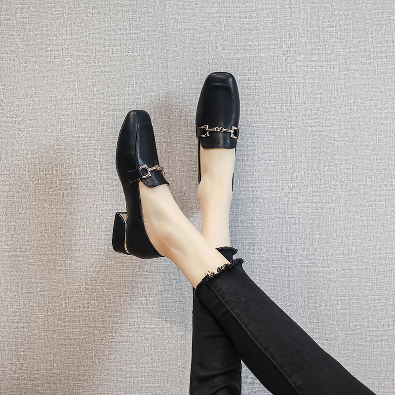 

Туфли на толстом каблуке, женские летние новые туфли с мелким открытым носком и квадратным носком, на среднем каблуке, маленькие кожаные туфли в британском стиле, нежные женские туфли на высоком каблуке феи 40 чёрный