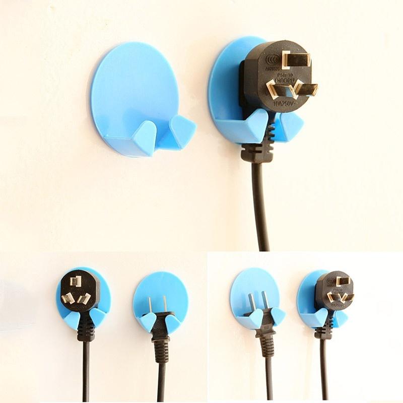 2pcs/Pack Random Color Home Office Wall Adhesive Plastic Power Plug Socket Holder Hanger Wall Storag LS