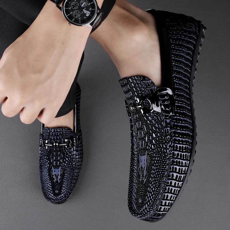 New Men Loafers Genuine Leather Moccasins Lightweight Breathable Driving Shoes Male Classical Office Footwear Men Shoes Loafers