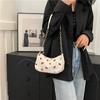 Modna niszowa designerska jednoramienna torebka w kształcie półksiężyca Prosta słodka torebka na rękę/pod pachę Nowa damska prosta casualowa torebka