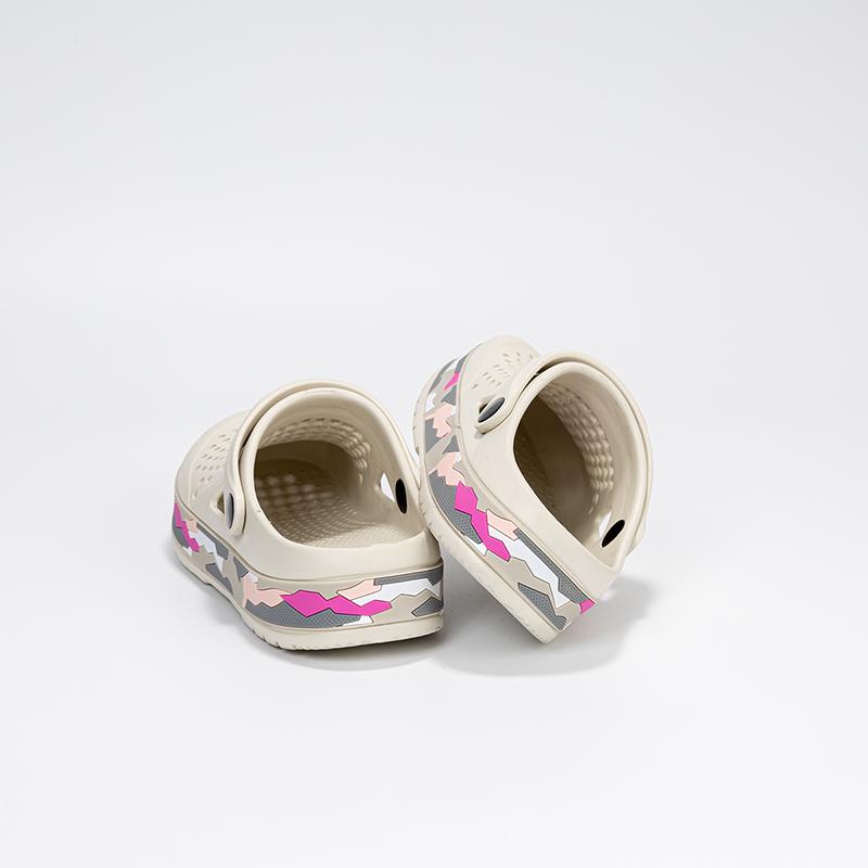 Fashion Clogs Women Sandals Casual Shoes EVA Lightweight Sandals Unisex Colorful Shoes For Summer Beach Sandals