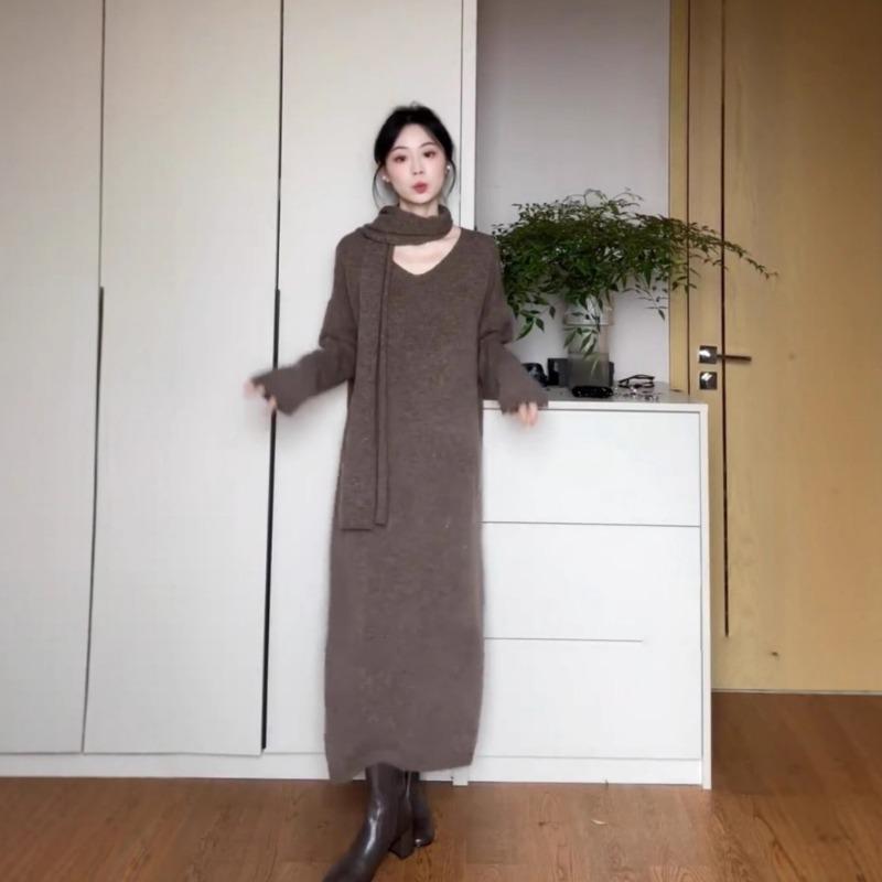 Simple and Versatile Knitted Dress for Women's Autumn and Winter New Loose and Lazy Style with Coat Backing Sweater Long Dress