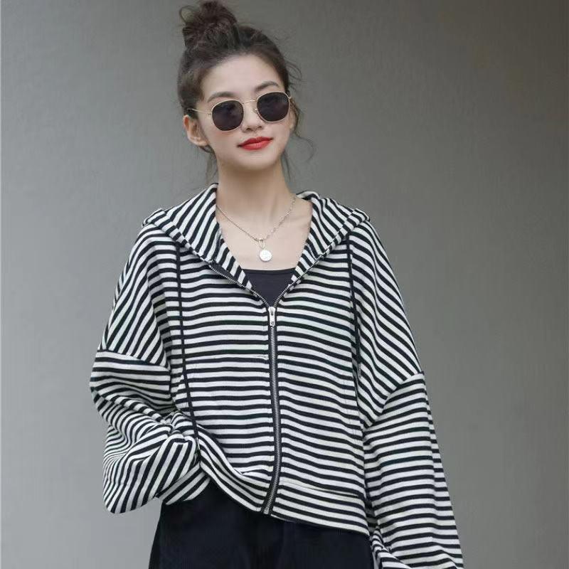 

Весенне-осенний ленивый кардиган, полосатая толстовка, куртка, женский новый свободный топ в стиле Гонконга с капюшоном M