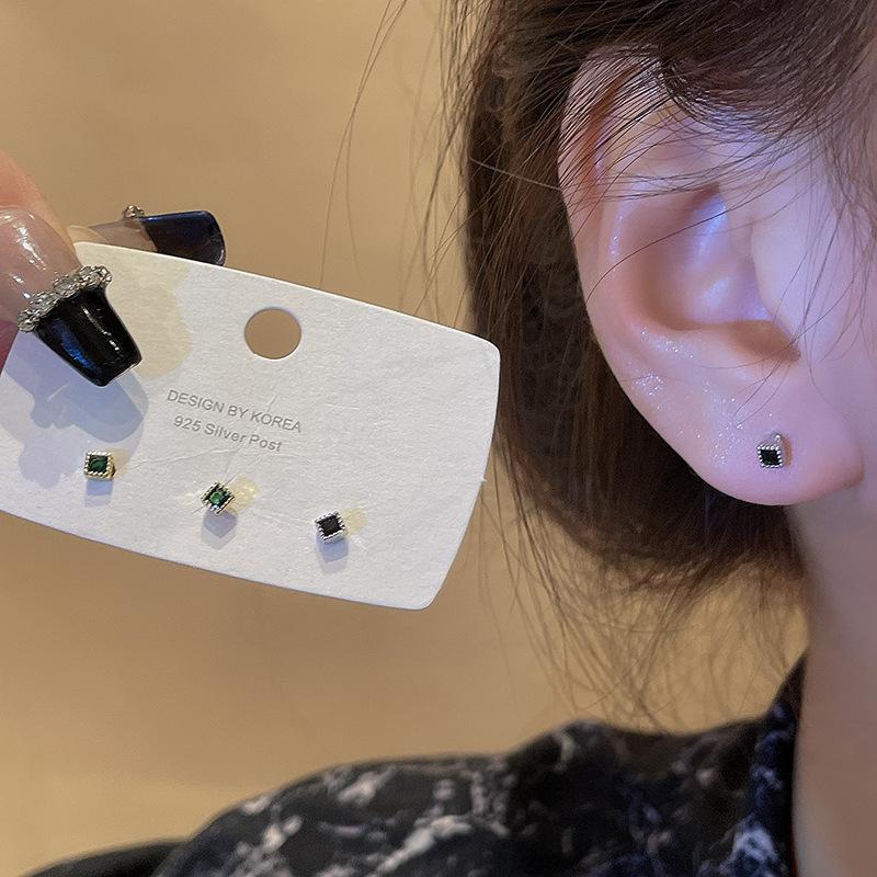 S925 Silver Needle Emerald Square Ear Hole Earrings Simple and Small Earrings Annual Earrings