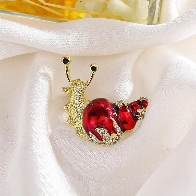 Rhinestone Simulated Snail Design Brooch Suit Coat Clothing Accessories Holiday Party Couple Gifts Elegant Charm Multi-Scene Pin