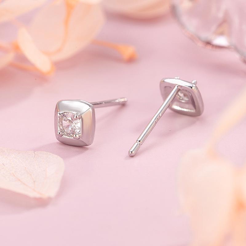 Elegant Geometric Square Stud Earrings for Women - Versatile and Chic
