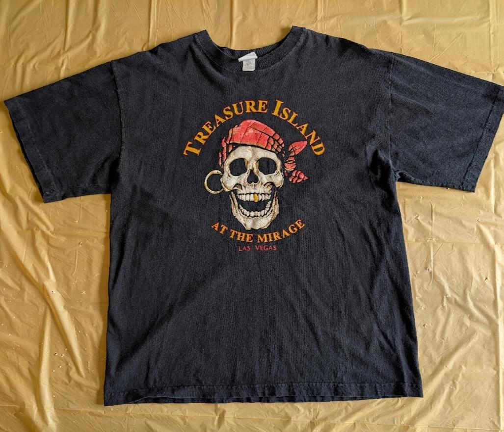 VTG Treasure Island The Mirage Las Vegas XL Black Skull Graphic USA Made Unisex T-Shirt M