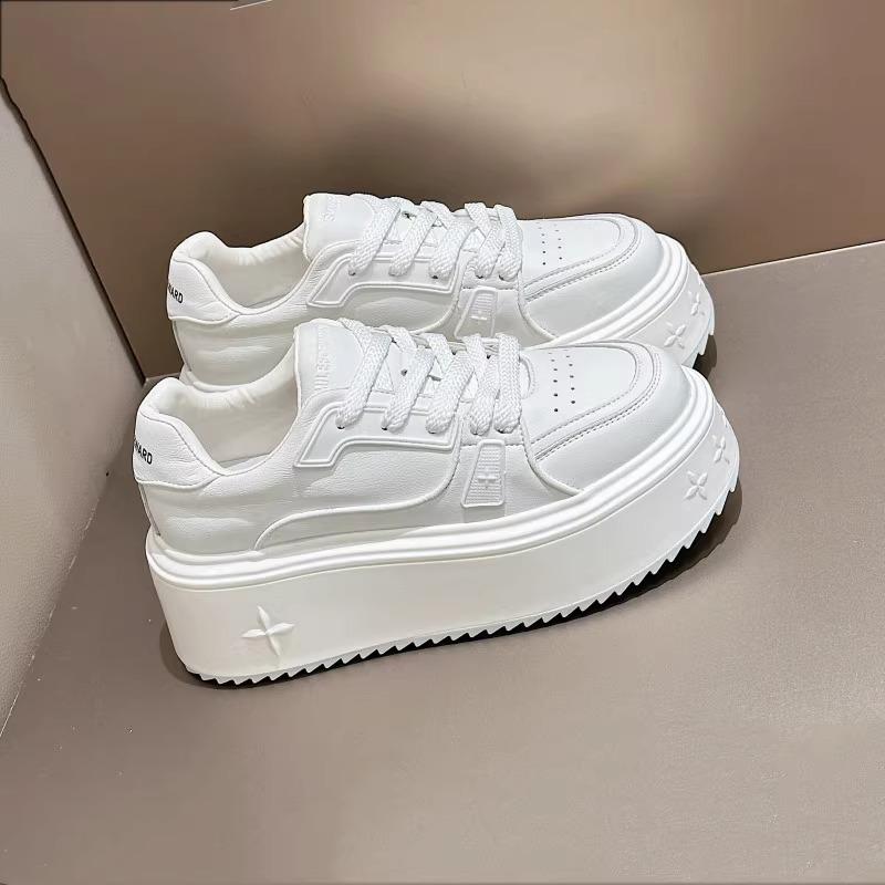 Four-leaf Clover Thick-soled Little White Shoes for Women's Summer New Versatile Height-increasing Sports and Leisure Board Shoes Ins Trendy Student