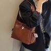 Vintage luxury underarm bag women's handbag 2025 autumn and winter new Maillard style simple shoulder commuter bag