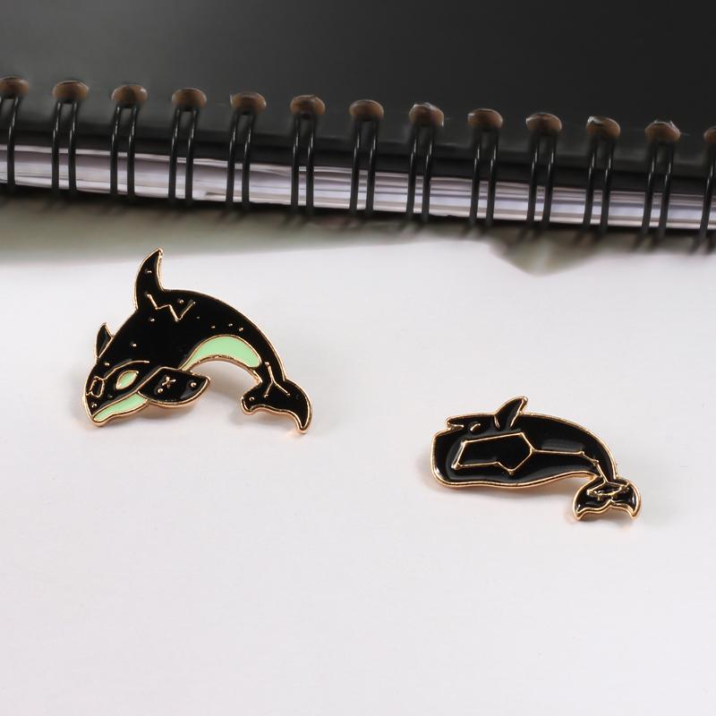 Romantic Constellations Lonely Alice Whale Shark Starry Moon Pin Brooch Enamel Lapel Pins BackPack Badge Brooches Cute Jewelry