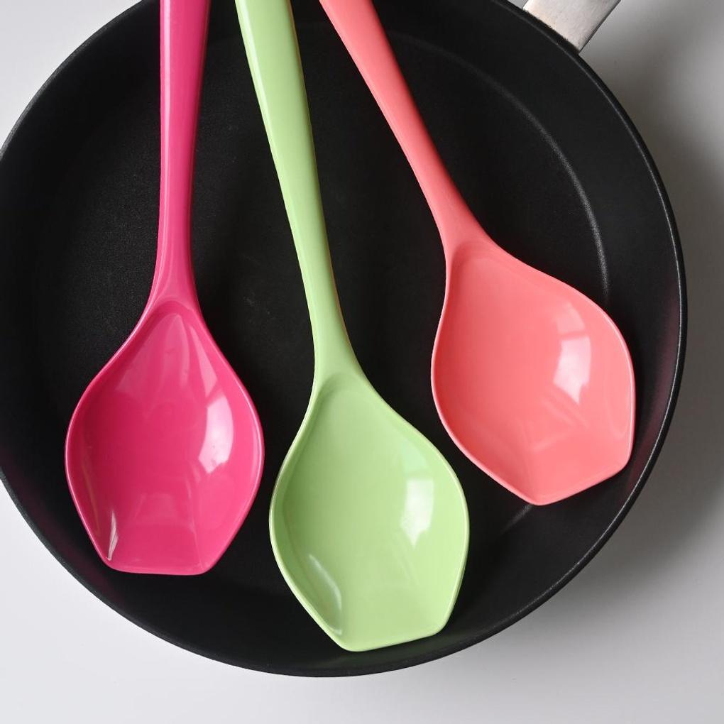 

Crayon Pastel Melamine Cookware Stir-fryer Large