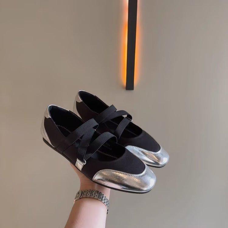 

Женские туфли-лодочки с квадратным носком на плоской подошве, с неглубоким вырезом, летние новинки 2025 года, балетки с перекрестными ремешками, французские универсальные туфли Мэри Джейн 40 серебряный