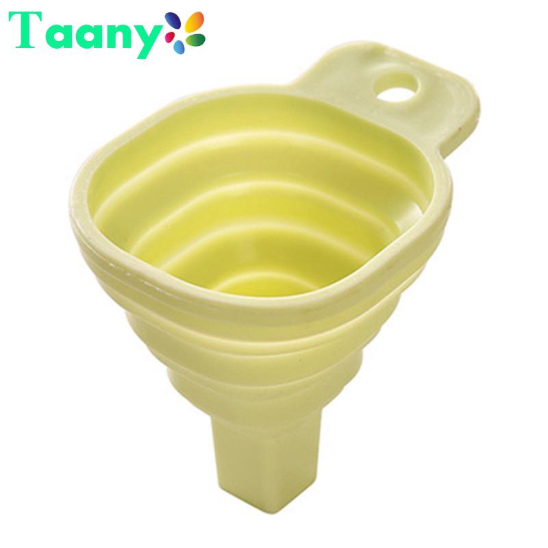 

Silicone Funnel Folding Telescopic Long Neck Funnel Food-Grade Mini Funnel Portable Household Liquid Dispensing Kitchen Tools зелений