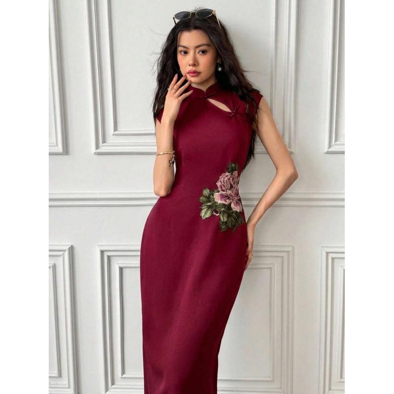 European summer new Chinese style elegant temperament flower embroidery stand-up collar sleeveless long dress women