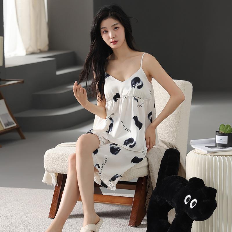 Integrated pajamas with chest pads, women's summer thin ice silk suspender set, simulated silk lace sexy loungewear