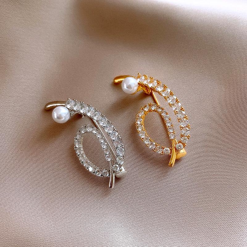 18k electroplated zircon pearl brooch French retro pin brooch suit accessories women