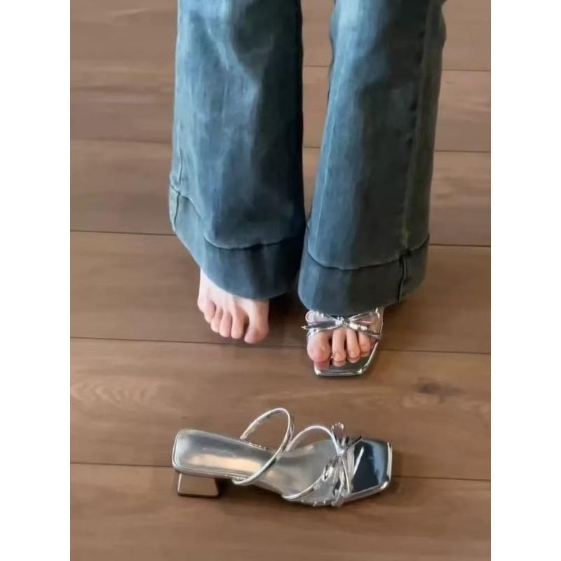 

Новые универсальные нишевые шлепанцы на массивном каблуке, женская обувь и сандалии 42 серебряный