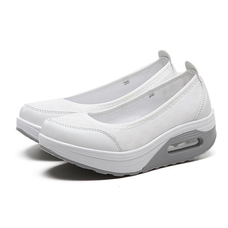 Women spring and summer new lightweight non-slip large size breathable mesh cloth a slip-on lazy shoes walking mother shoes