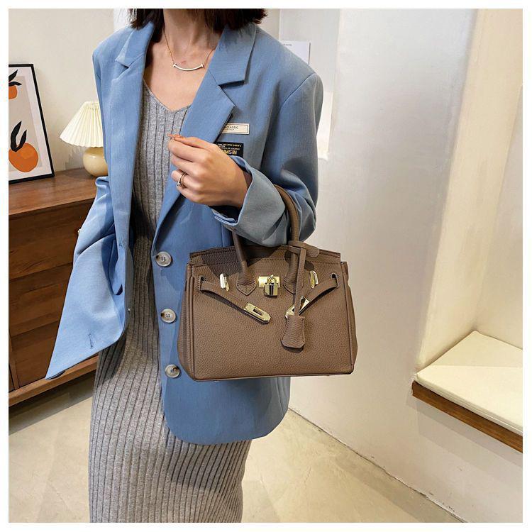 2021 Trendy Korean Style Women's Luxury Textured Crossbody and Shoulder Bag, Versatile Fashion Handbag