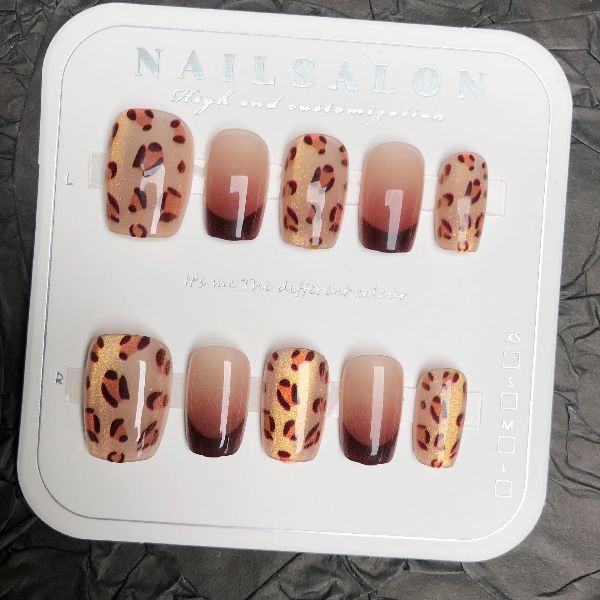 

Xiaohongshu Golden Autumn Leopard Cat Eye Press-On Nails, Reddish-Brown Gradient French Style.