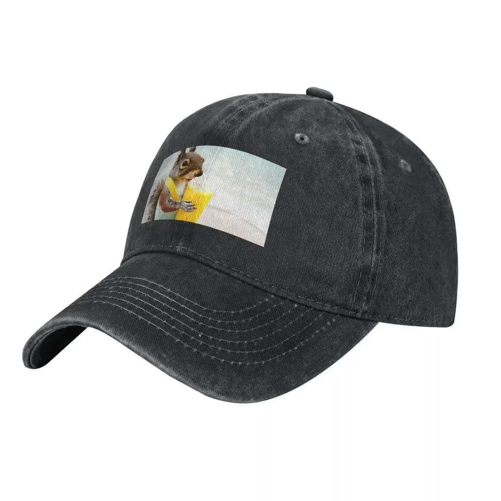 Squirrel On The Beach Baseball Cap party Hat Luxury Hat Women Hats Unisexs