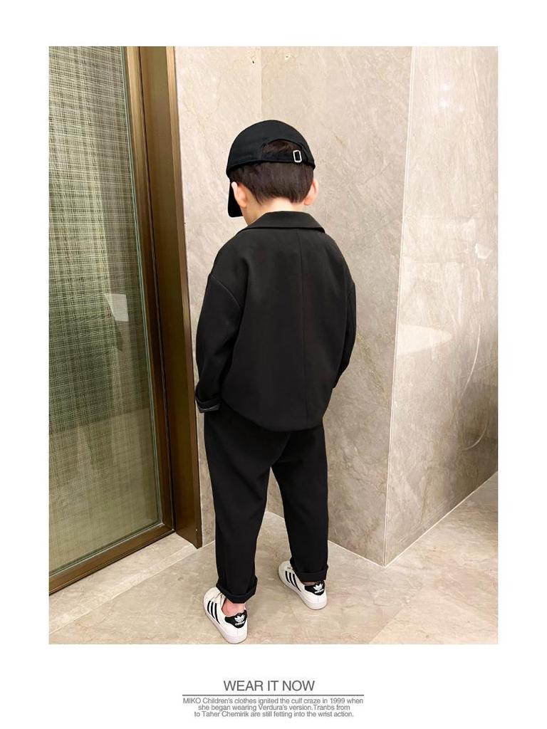 Set Tuxedo Elegant de Primăvară/Toamnă pentru Băieți - Costum Stil Coreean pentru Băieți cu Flori și Modă de Podium