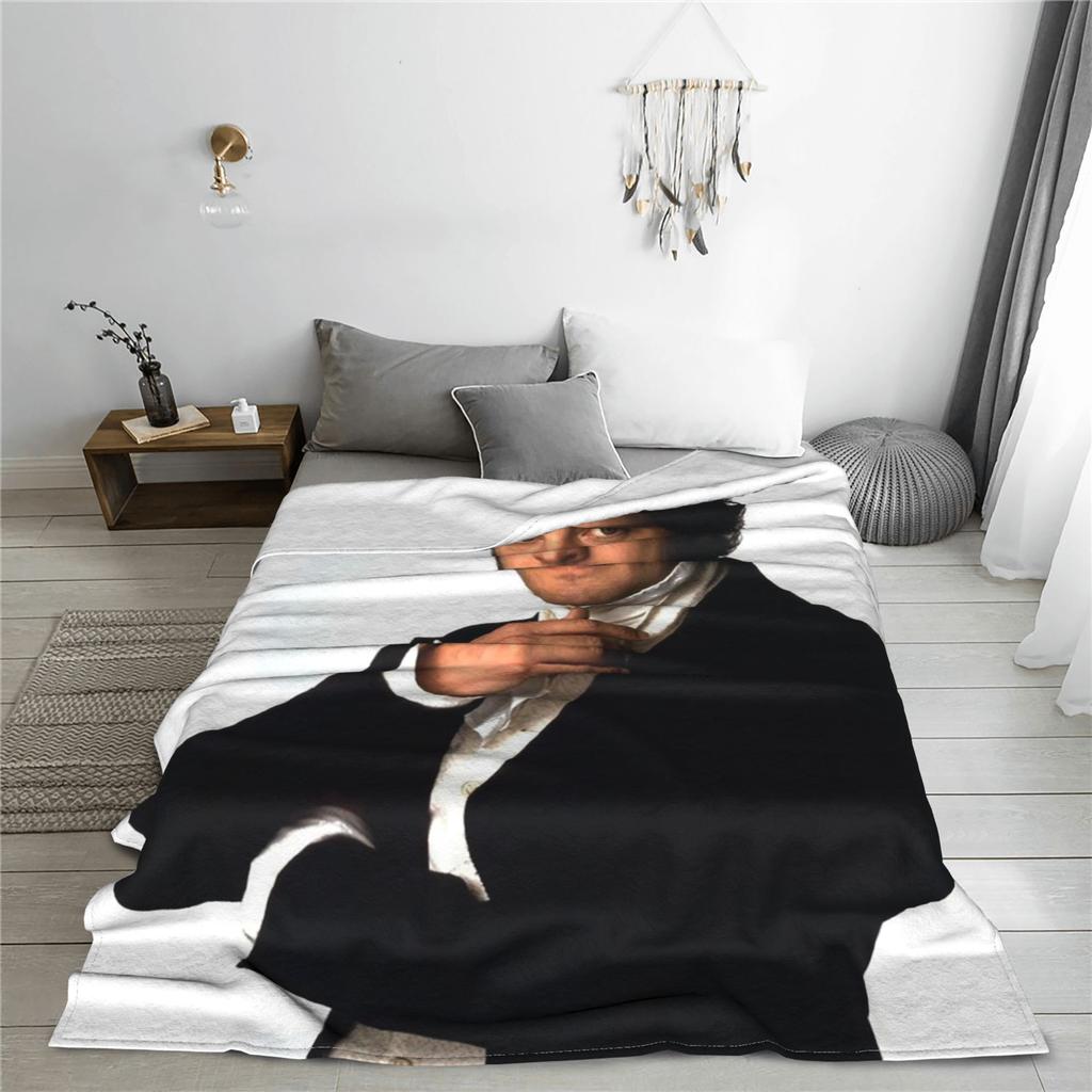 Colin Firth als Mr. Darcy in Stolz und Vorurteil Decke Tragbare Flanell Sofa Überwurfdecke für Couch Bettwäsche Reise Steppdecke