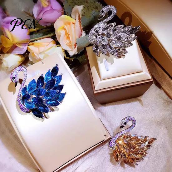 Sparkling Swan Brooch for Women, Rhinestone Decorative Lapel Shape Pin, Animal Shaped Jewelry Suits Coats Sweaters Sweater Decoration