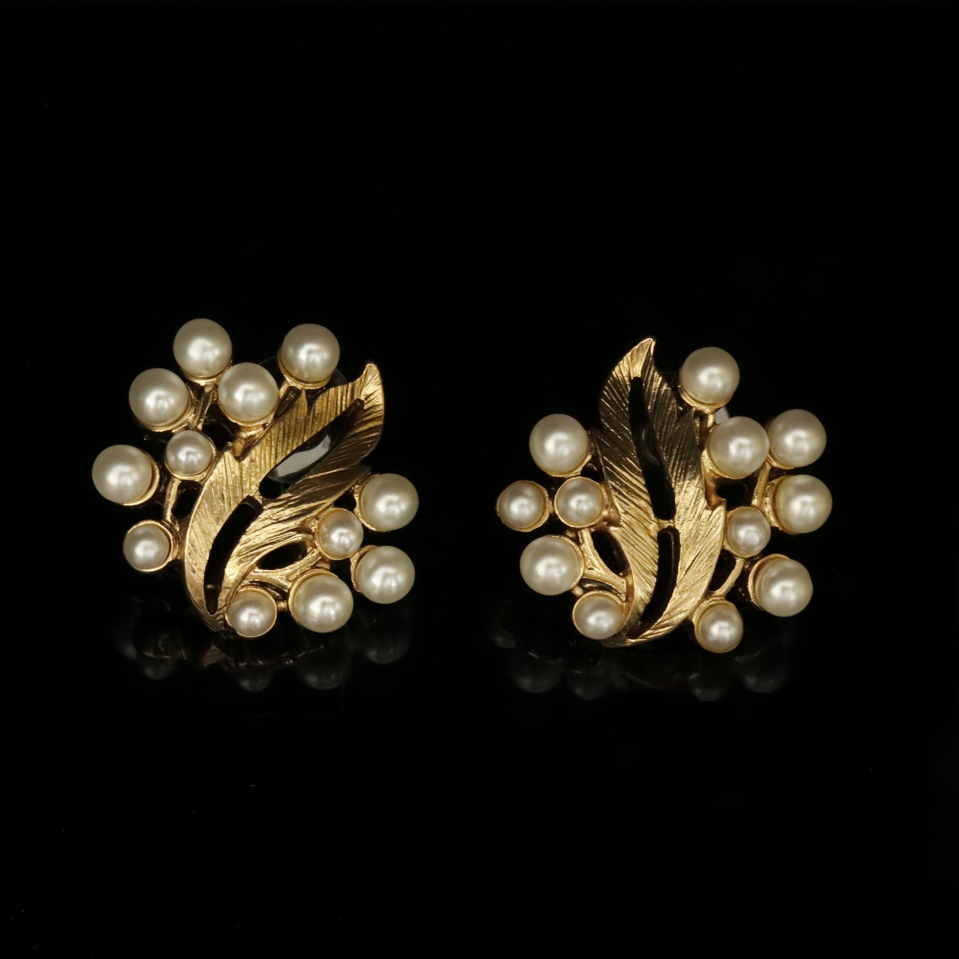 Fashionable Retro Style Hollow Out Pearl Leaf Shaped Earring Necklace Set, Wearing It Looks Elegant And Atmospheric