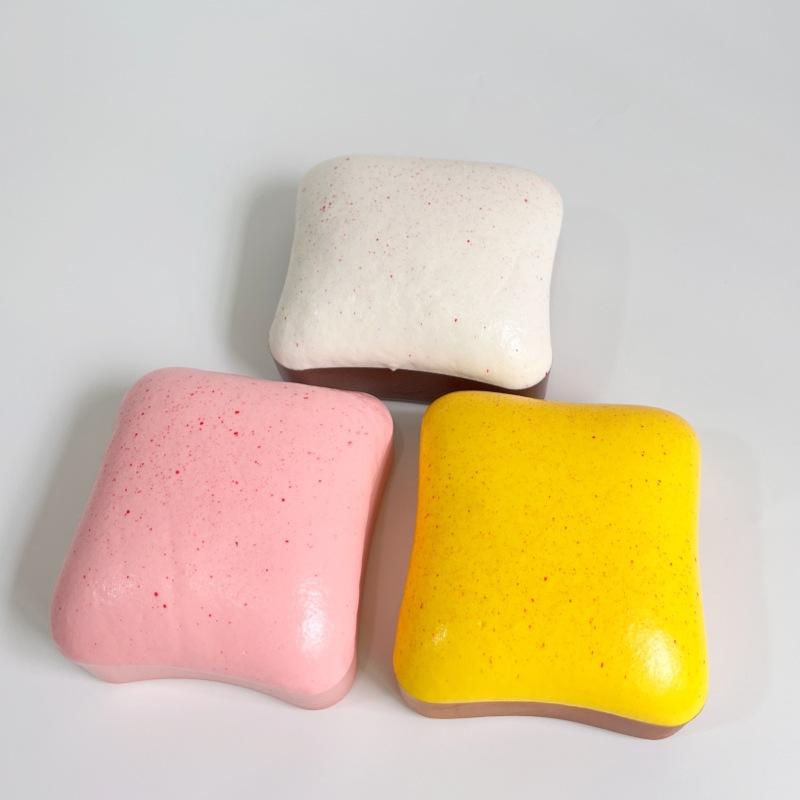 Měkká simulovaná hračka na mačkání toastu Hračka na uvolnění stresu Pomalé odskakování Hračky Fidget chléb Domácí dekorace Nejlepší dárek pro přátele