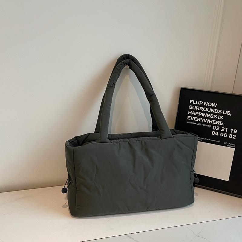 2025 Autumn New Korean Version of Large-capacity Leisure Shoulder Cloth Bag Travel Leisure Handbag Student Tutoring Bag Female