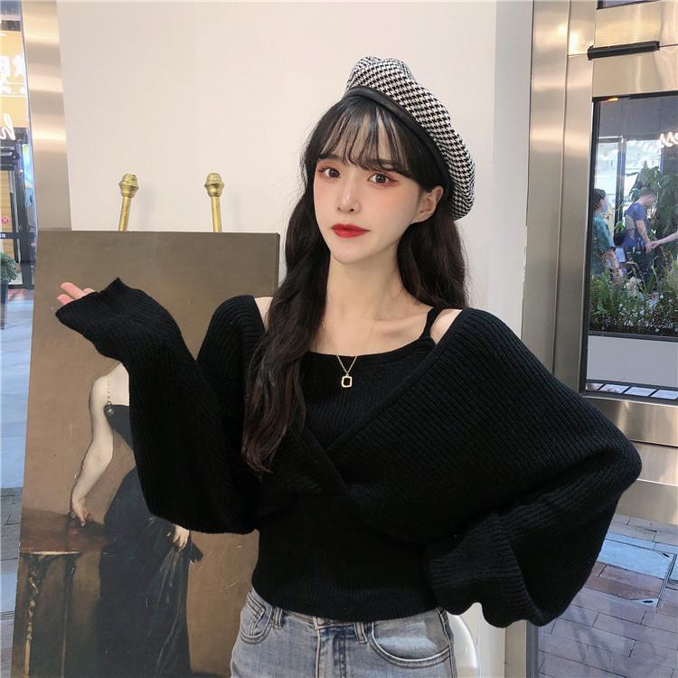 Design Sense Niche Autumn and Winter New Fake Two-piece Sweater Scheming Short V-neck Long-sleeved Knitted Sweater Women